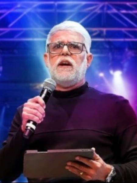 &ldquo;Fases da Vida&rdquo; com Pastor Cl&aacute;udio Duarte